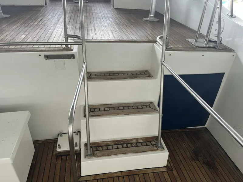 Slide: The Image of 1991 Marine Trader 46 Double Cabin - 4975590