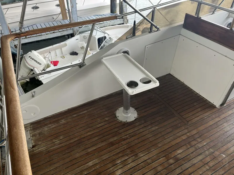 Slide: The Image of 1991 Marine Trader 46 Double Cabin - 4975593