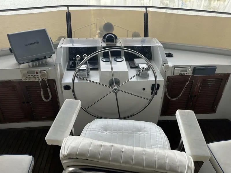 Slide: The Image of 1991 Marine Trader 46 Double Cabin - 4975596