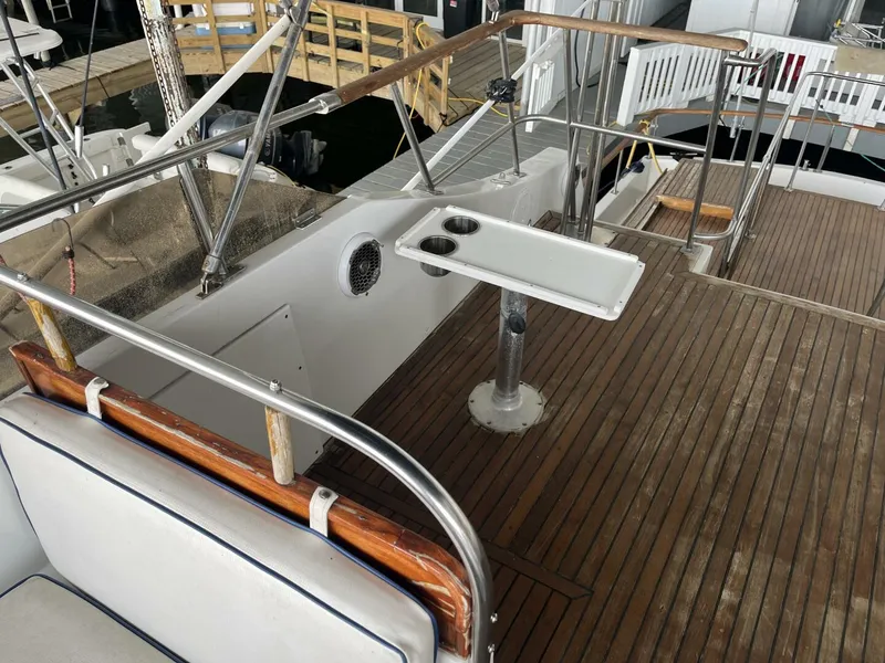 Slide: The Image of 1991 Marine Trader 46 Double Cabin - 4975601