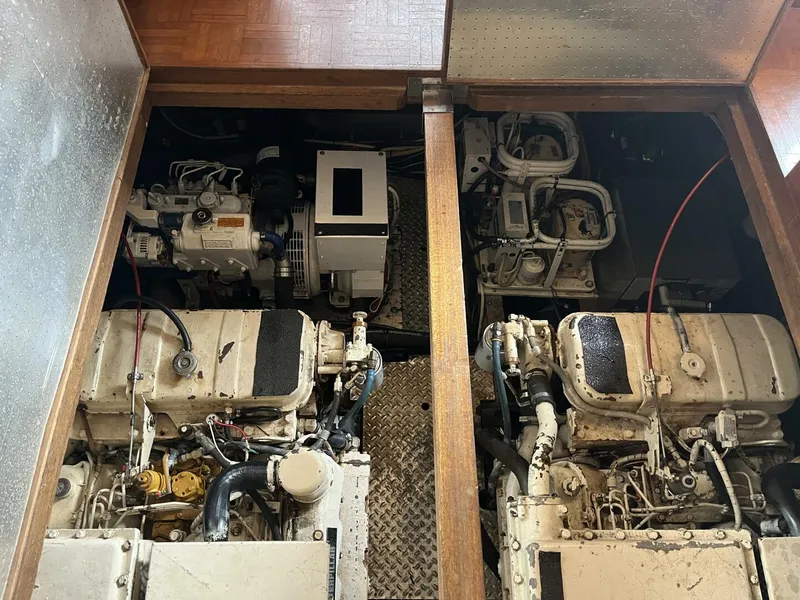 Slide: The Image of 1991 Marine Trader 46 Double Cabin - 4975603