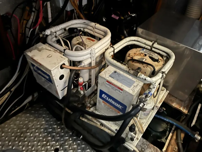 Slide: The Image of 1991 Marine Trader 46 Double Cabin - 4975607