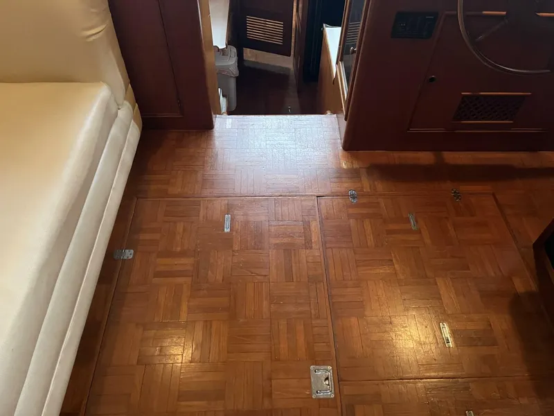 Slide: The Image of 1991 Marine Trader 46 Double Cabin - 4975536