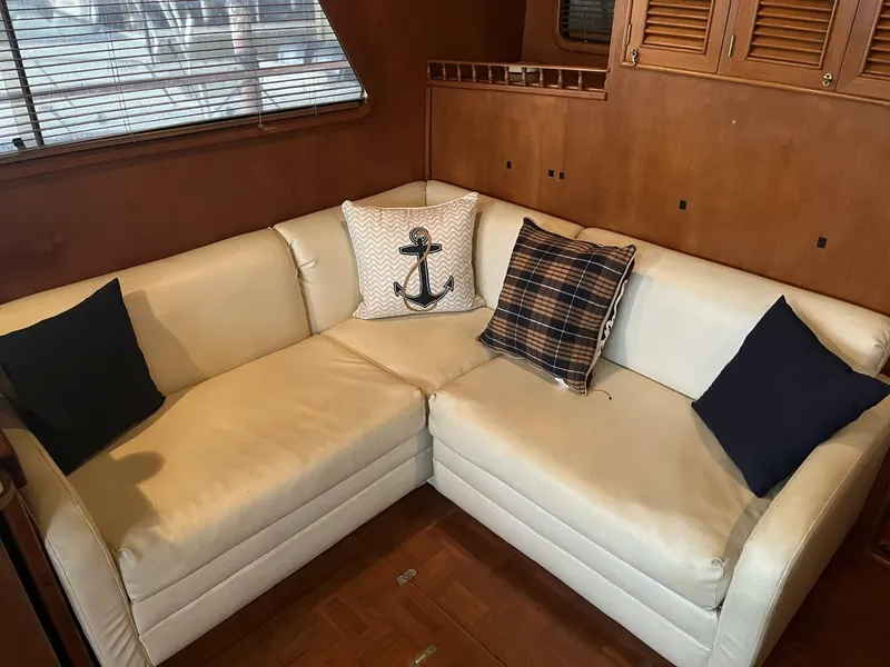 Slide: The Image of 1991 Marine Trader 46 Double Cabin - 4975537
