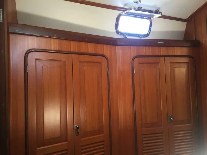 Slide: The Image of Passport Royal Passport 43 1999 - 4933574