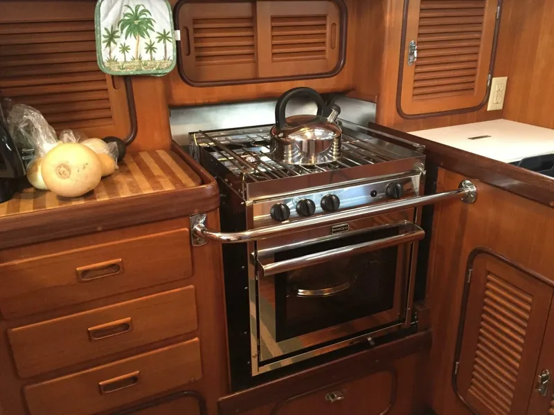 Slide: The Image of Passport Royal Passport 43 1999 - 4933573