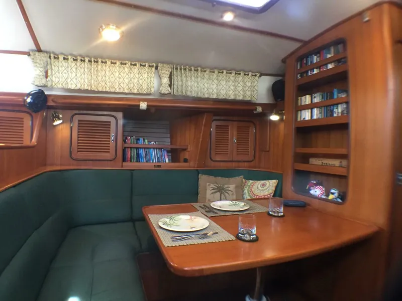 Slide: The Image of Passport Royal Passport 43 1999 - 4933566