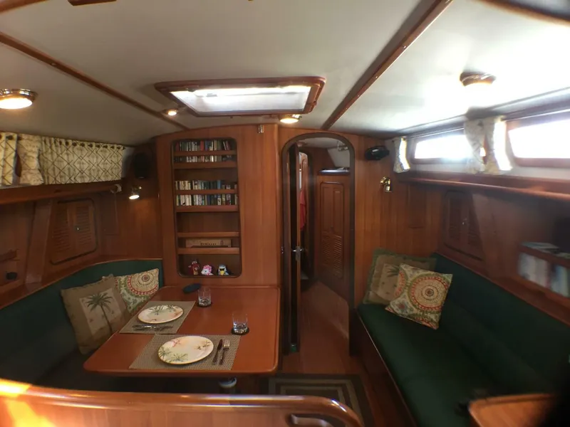 Slide: The Image of Passport Royal Passport 43 1999 - 4933568