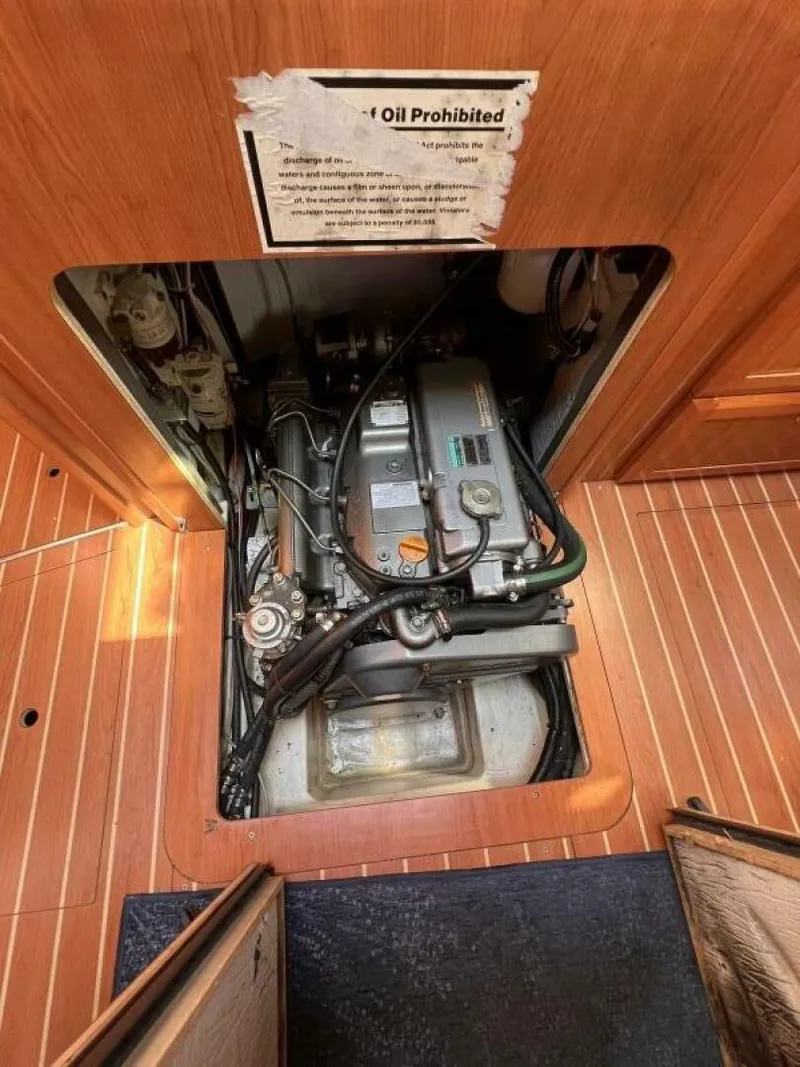 Slide: The Image of Engine 2008 Hunter 45 - 4933620