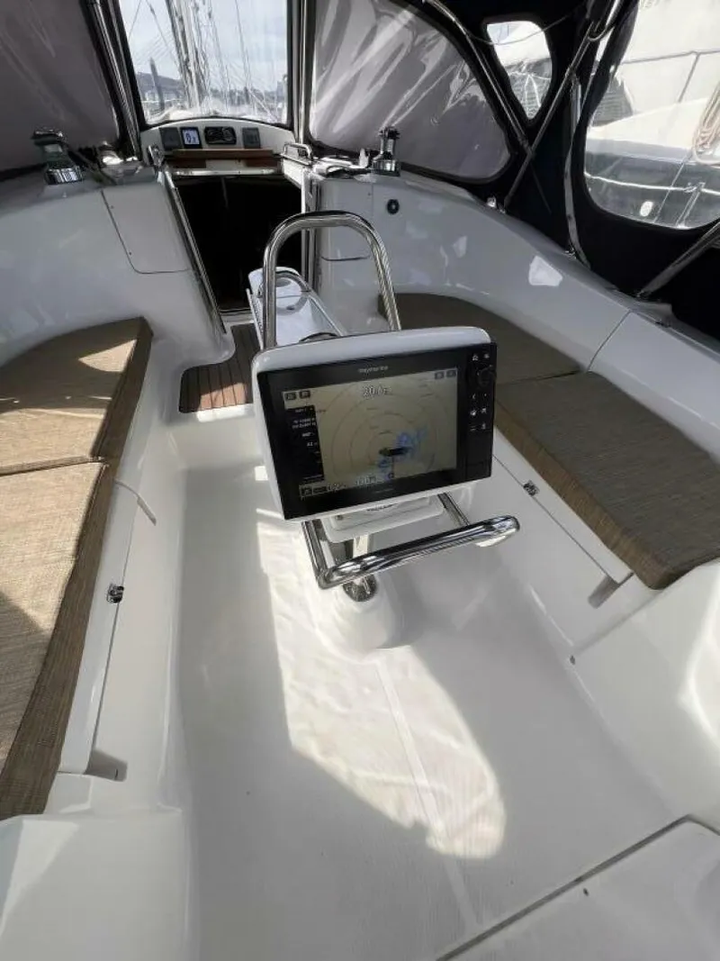 Slide: The Image of Nav 2008 Hunter 45 - 4933604