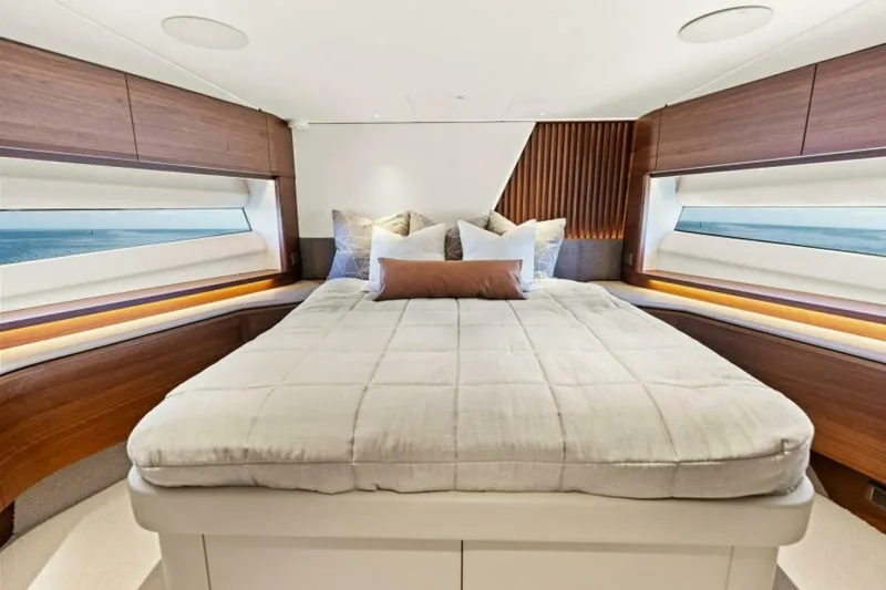 Slide: The Image of 2024 Princess Y72 Motor Yacht - Princess Rose III - VIP Stateroom - 4934705