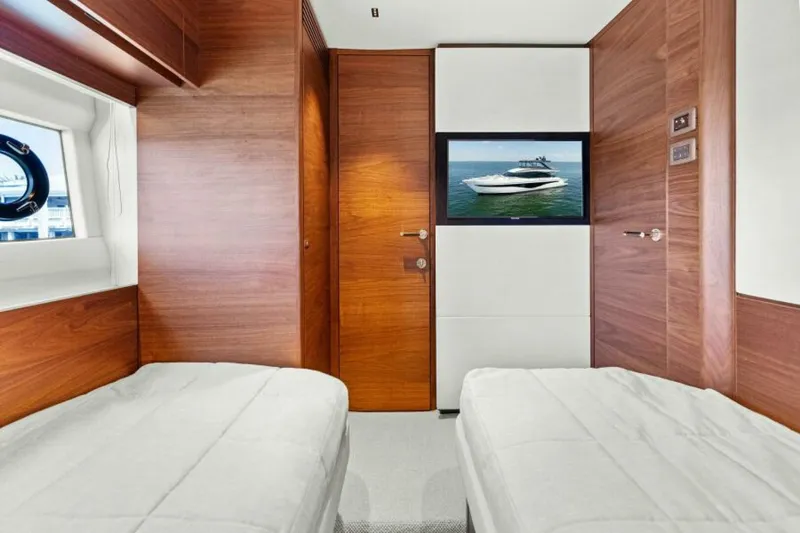 Slide: The Image of 2024 Princess Y72 Motor Yacht - Princess Rose III - Guest Stateroom - Starboard - 4934718