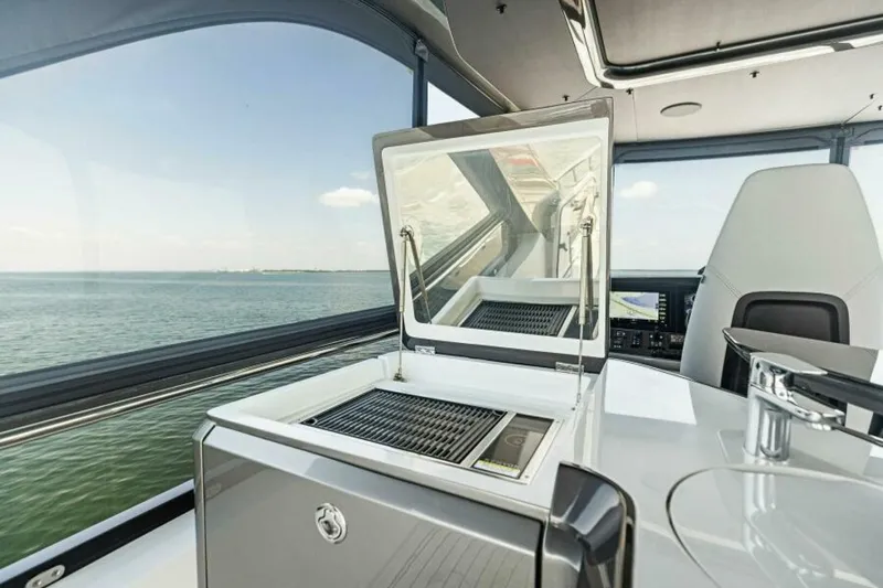 Slide: The Image of 2024 Princess Y72 Motor Yacht - Princess Rose III - Flybridge - 4934734