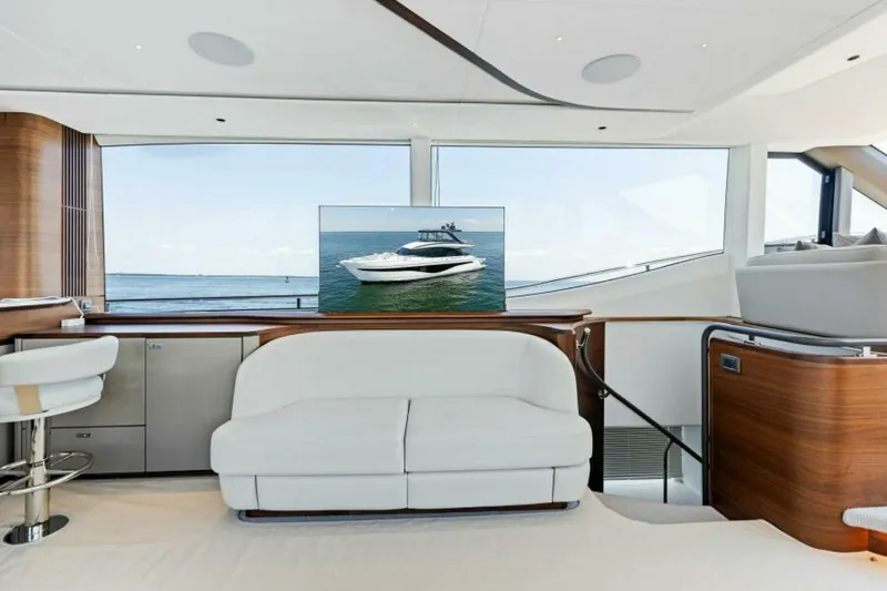 Slide: The Image of 2024 Princess Y72 Motor Yacht - Princess Rose III - Salon - 4934678