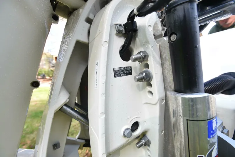 Slide: The Image of Avenger AV24 2020 - 4935074