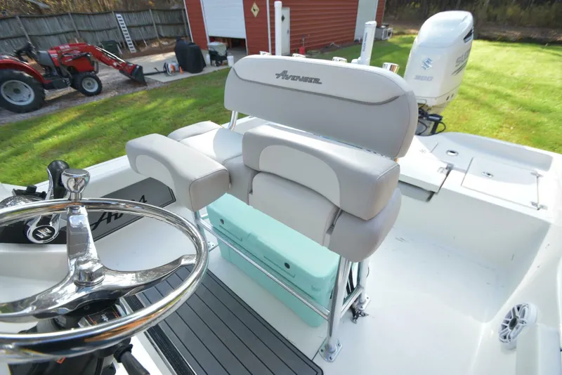 Slide: The Image of Avenger AV24 2020 - 4935061