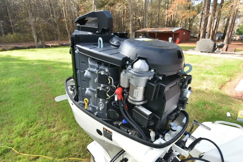 Slide: The Image of Avenger AV24 2020 - 4935080