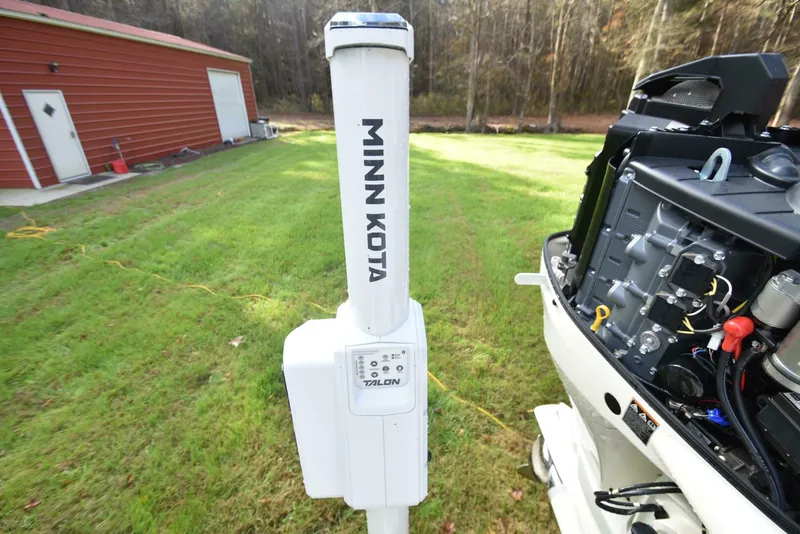 Slide: The Image of Avenger AV24 2020 - 4935081