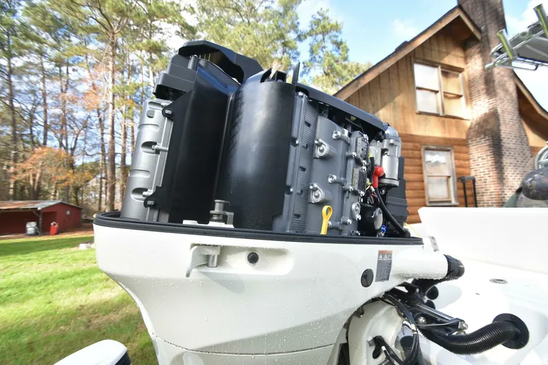 Slide: The Image of Avenger AV24 2020 - 4935082