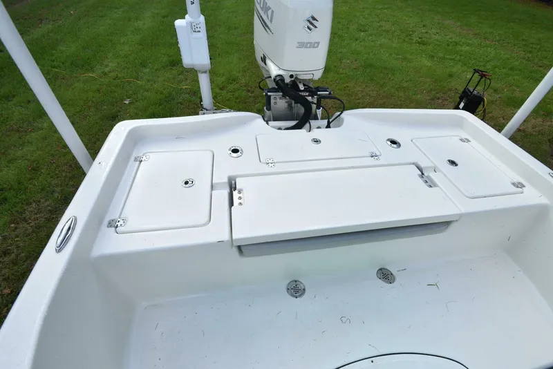 Slide: The Image of Avenger AV24 2020 - 4935086