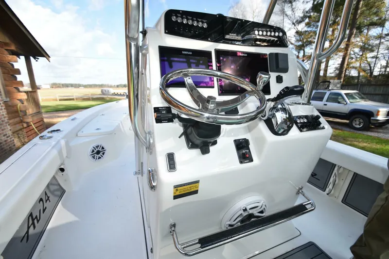 Slide: The Image of Avenger AV24 2020 - 4935088