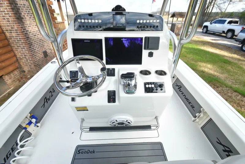 Slide: The Image of Avenger AV24 2020 - 4935090