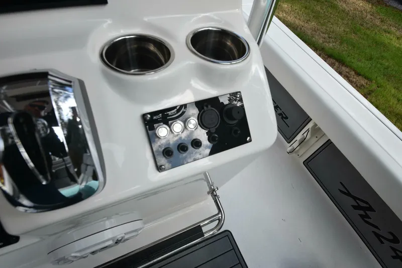 Slide: The Image of Avenger AV24 2020 - 4935094