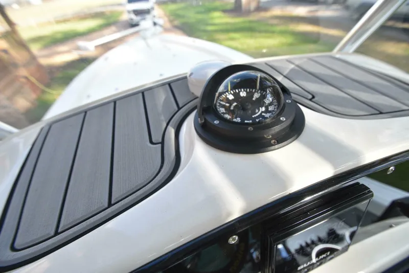 Slide: The Image of Avenger AV24 2020 - 4935064