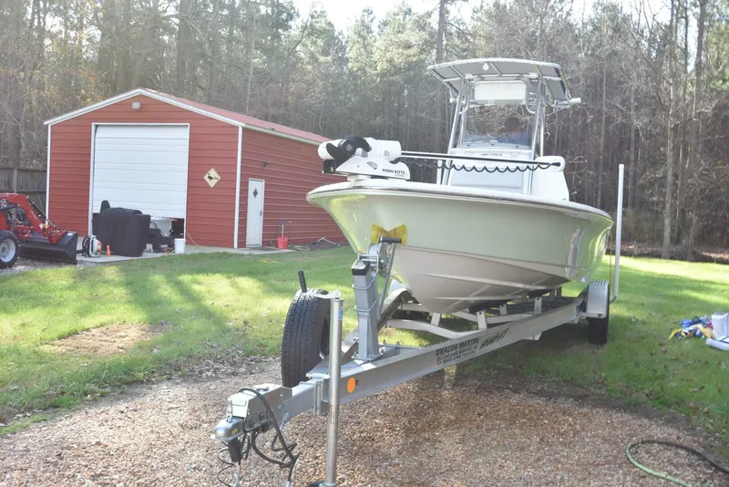 Slide: The Image of Avenger AV24 2020 - 4935111