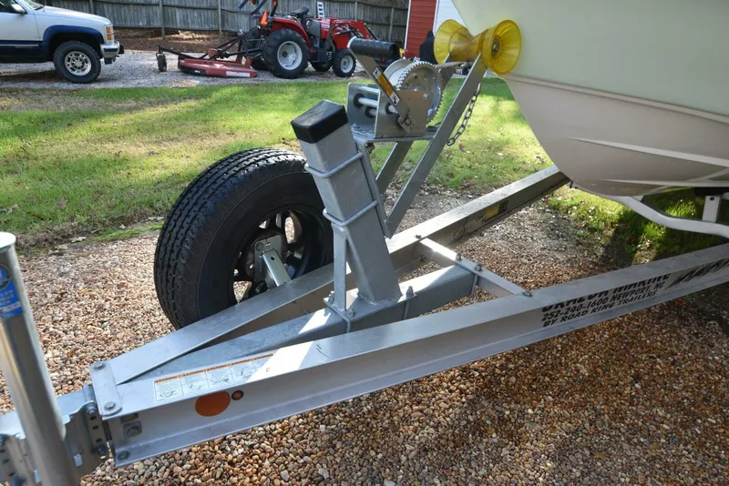 Slide: The Image of Avenger AV24 2020 - 4935113