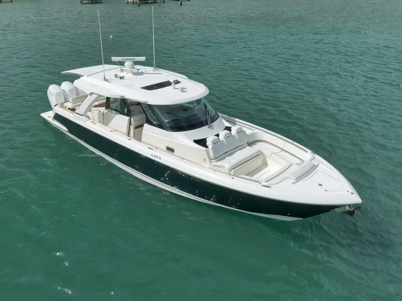 Slide: The Image of Tiara 48LS 2022 - 4935420