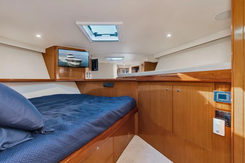 Slide: The Image of 2001 65 Viking Convertible Enclosed Bridge Partnership VIP Stateroom - 5003772