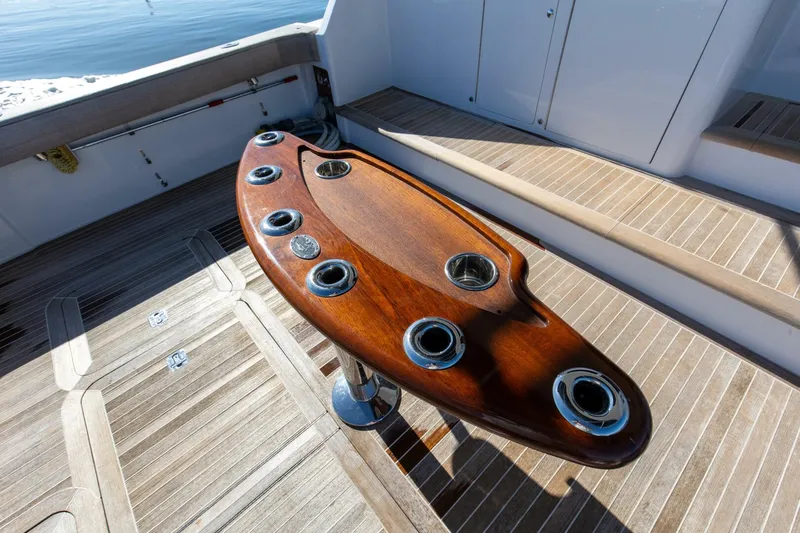 Slide: The Image of 2001 65 Viking Convertible Enclosed Bridge Partnership Cockpit (3) - 5003911