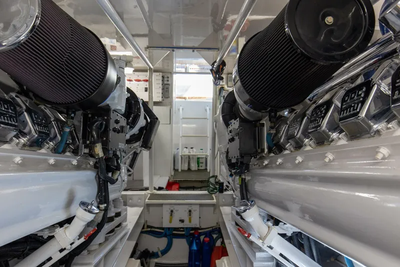 Slide: The Image of 2001 65 Viking Convertible Enclosed Bridge Partnership Engine Room (2) - 5003913