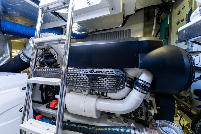 Slide: The Image of 2022 Riviera 4800 Sport Yacht - VENTURES64 - 4936851