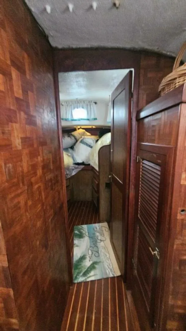 Slide: The Image of CSY 44 Center Cockpit 1979 - 4939769