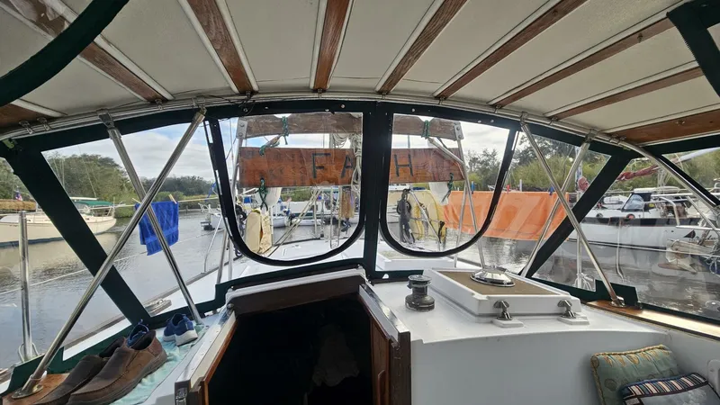 Slide: The Image of CSY 44 Center Cockpit 1979 - 4942167