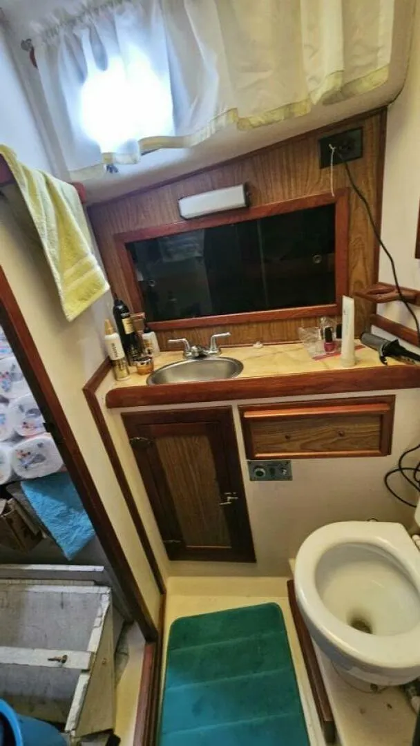 Slide: The Image of CSY 44 Center Cockpit 1979 - 4939771