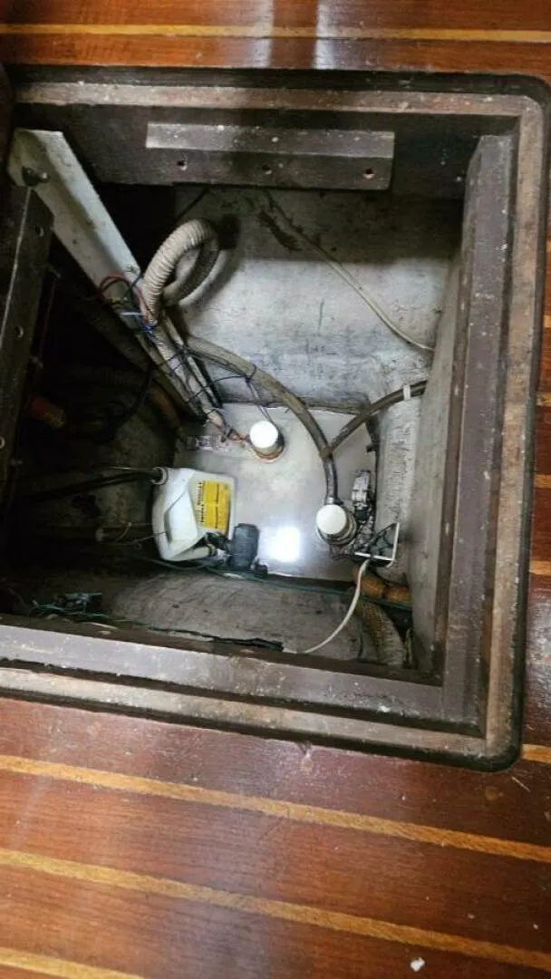 Slide: The Image of CSY 44 Center Cockpit 1979 - 4939766