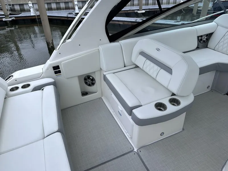 Slide: The Image of 2024 Regal 33 XO For Sale - 4941301