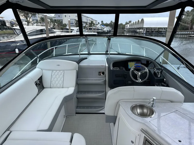 Slide: The Image of 2024 Regal 33 XO For Sale - 4941303