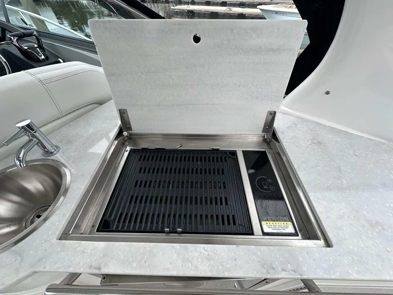 Slide: The Image of 2024 Regal 33 XO For Sale - 4941277