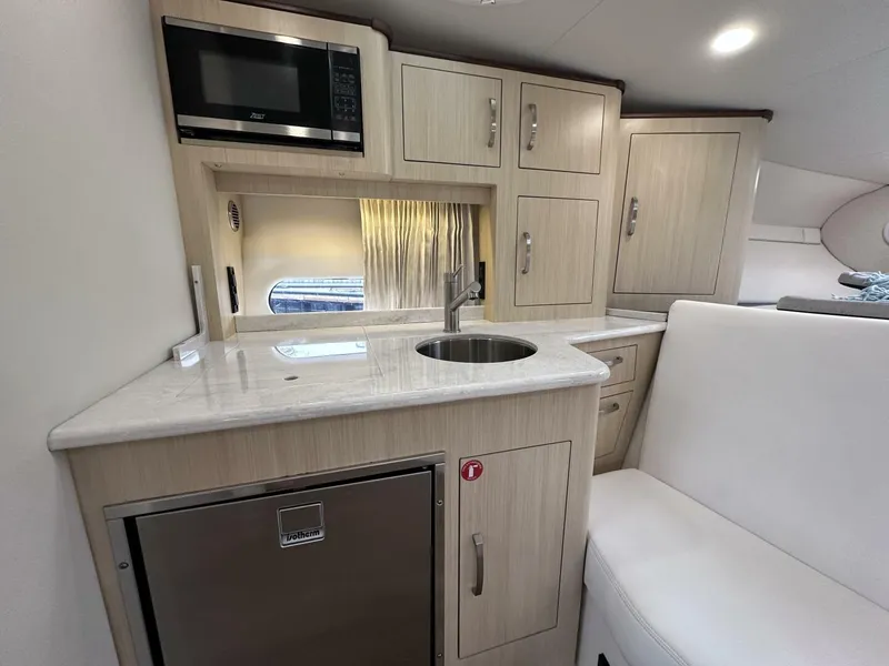 Slide: The Image of 2024 Regal 33 XO For Sale - 4941280