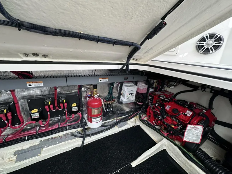 Slide: The Image of 2024 Regal 33 XO For Sale - 4941285