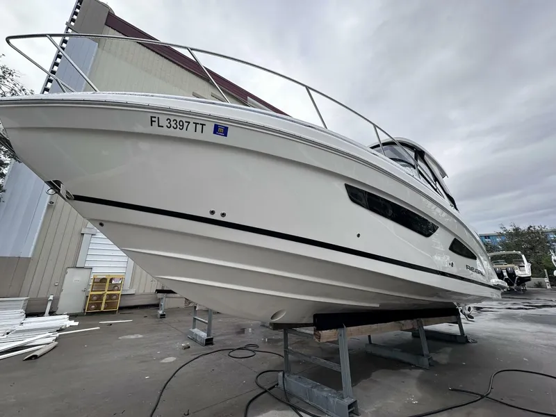 Slide: The Image of 2024 Regal 33 XO For Sale - 4941255