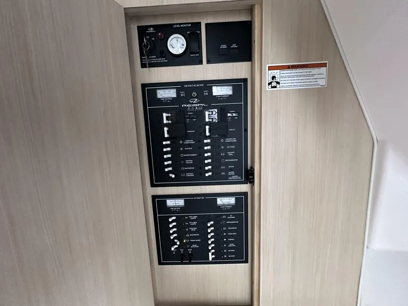 Slide: The Image of 2024 Regal 33 XO For Sale - 4941295