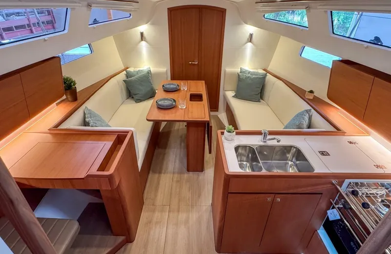 Slide: The Image of J/36 - 5348553