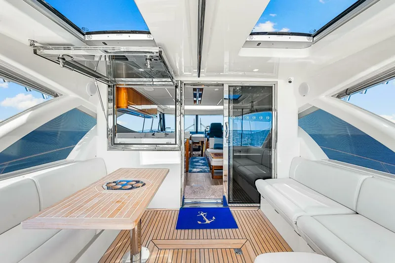 Slide: The Image of Riviera 505 SUV 2022 - 4943867