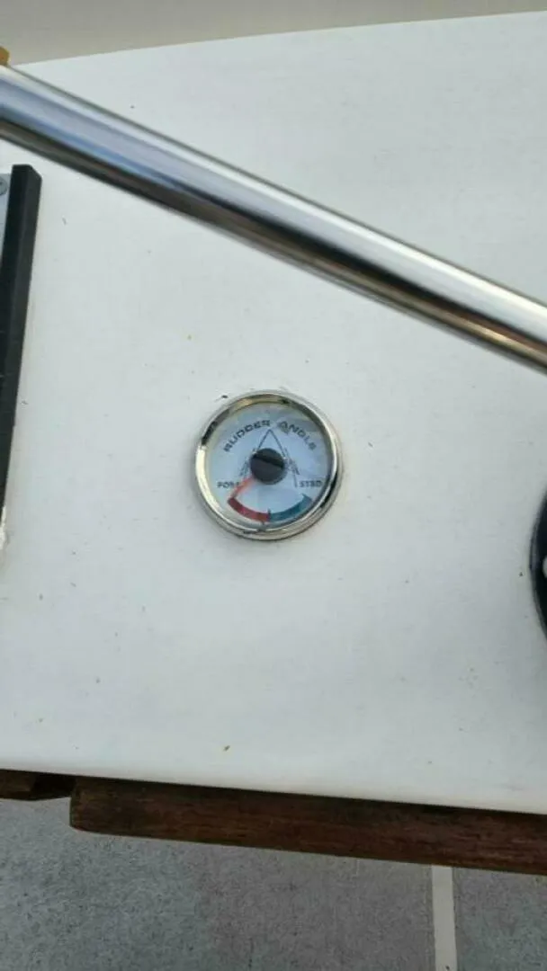 Slide: The Image of Albin 34 Family Cruiser w/ Flybridge 1988 - 4942742