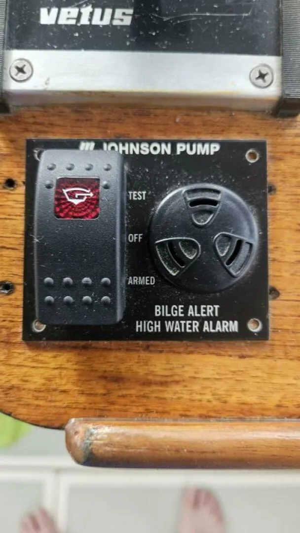 Slide: The Image of Albin 34 Family Cruiser w/ Flybridge 1988 - 4957147